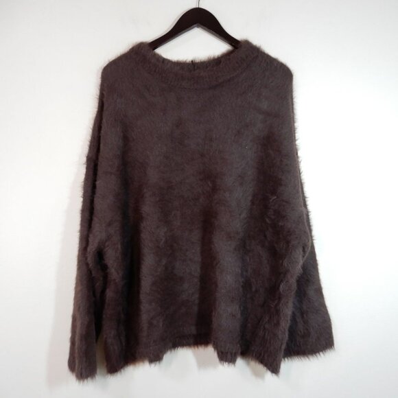 Free People Harrison Bunny Crew Fuzzy SWEATER Size L Mocha Brown Slouchy NEW - Picture 7 of 14